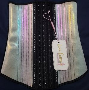 NEW Luxx Curves waist trainer